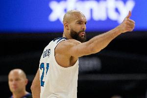 戈贝尔黄油手8中2！道苏姆：只要他有空位 我们还是要传给他